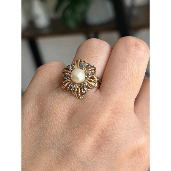 10k Vintage Flower Shaped Pearl Surrounded With Blue Sapphires Ring - Picture 13 of 13
